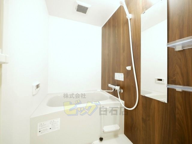 バス・シャワールーム　追焚機能付きのお風呂です♪