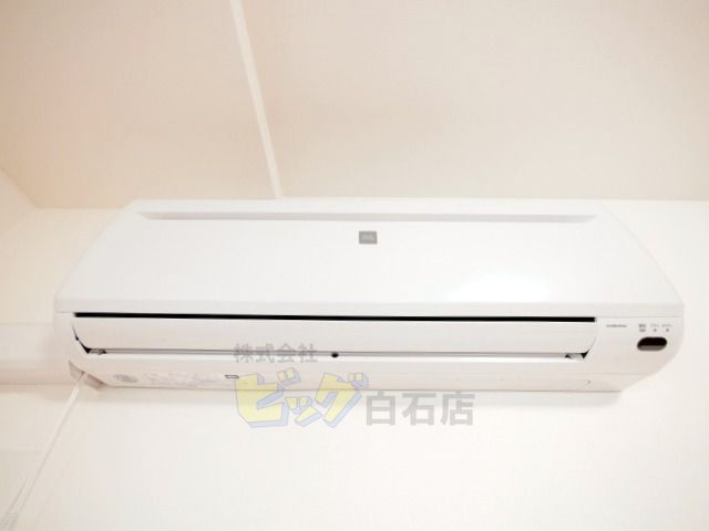 その他設備　夏も快適なエアコン付きです♪