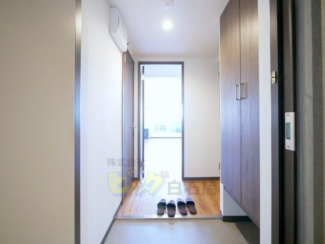 玄関　広々とした玄関です♪