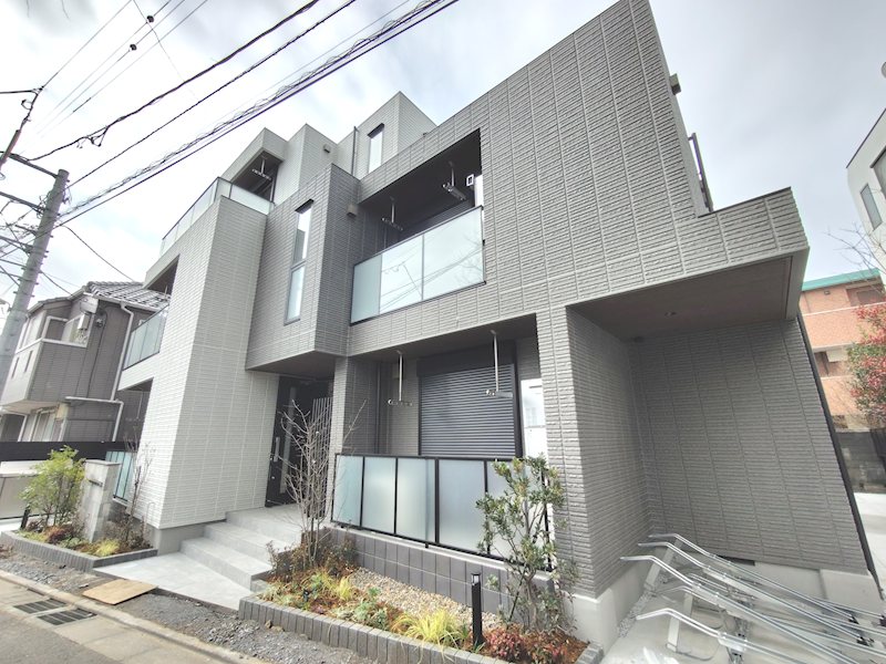 建物外観　お電話でお問い合わせ頂きますとスムーズに対応可能です＾＾