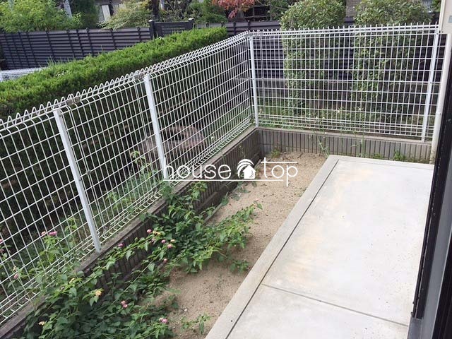 バルコニー　テラス　専用庭がございます♪