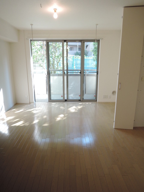 その他部屋・スペース　★明るいフローリングのお部屋です★