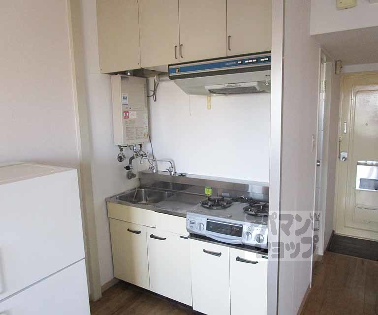 キッチン　３０５号室の写真です。