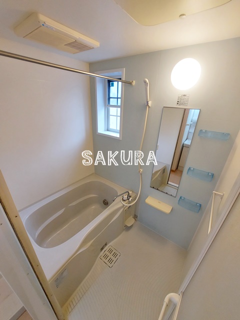 バス・シャワールーム　日々の疲れを癒すお風呂です♪