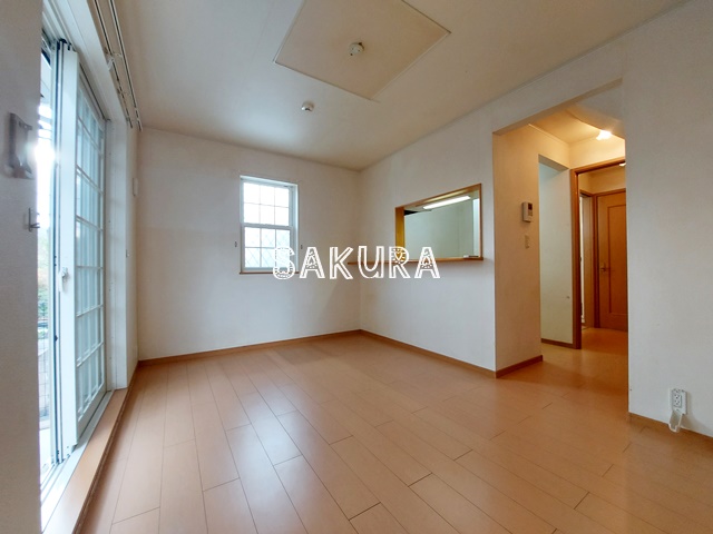 居室・リビング　使いやすい形の為、レイアウトを楽しめます♪