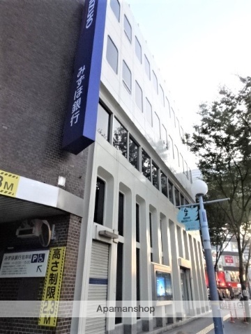 銀行　（株）みずほ銀行／西野田支店（銀行）まで302m