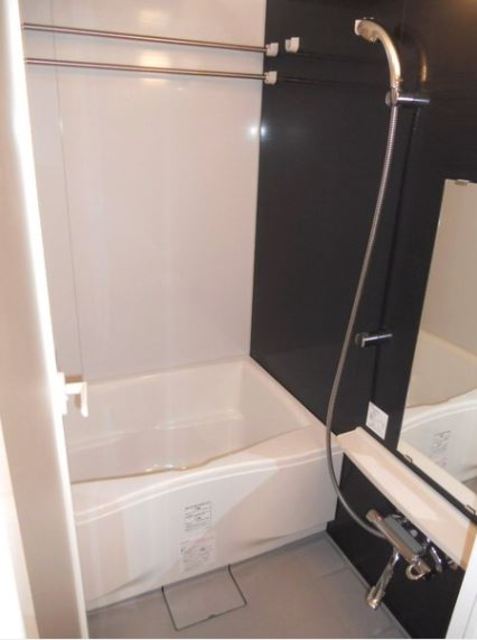 バス・シャワールーム　※別部屋参考写真