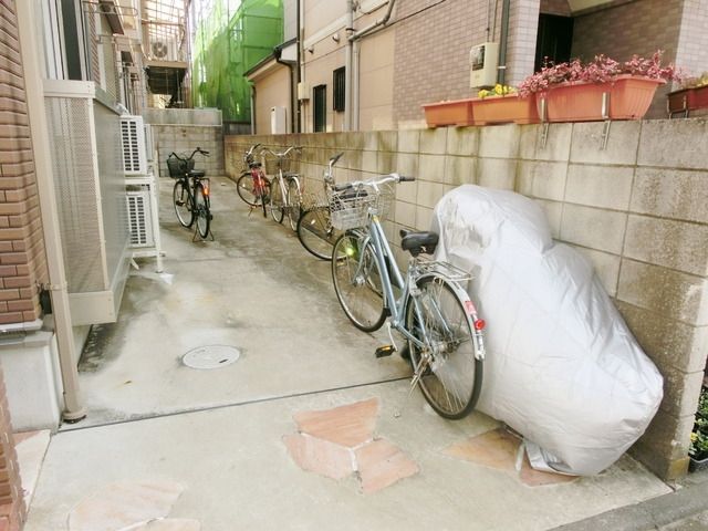 エントランス　★駐輪スペースです★