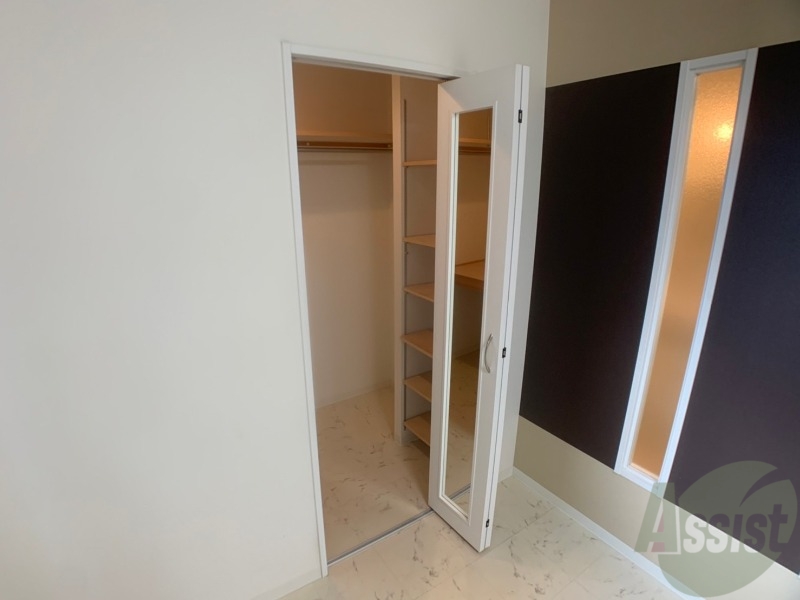 収納　寝室の収納です。部屋がすっきり片付きます。
