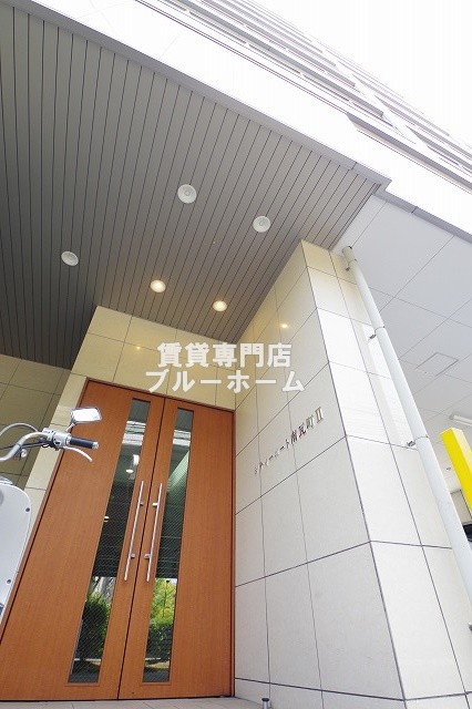 建物外観　鉄骨造の綺麗な物件！