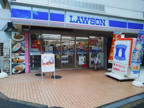 コンビニ　ローソン 目黒大橋2丁目店（コンビニ）まで157m