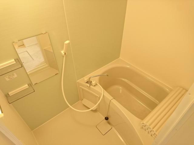 バス・シャワールーム　※別部屋写真