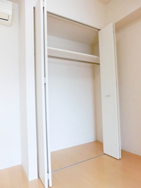 収納　（別タイプ参考写真）コンフォリア町屋　荒川区荒川５