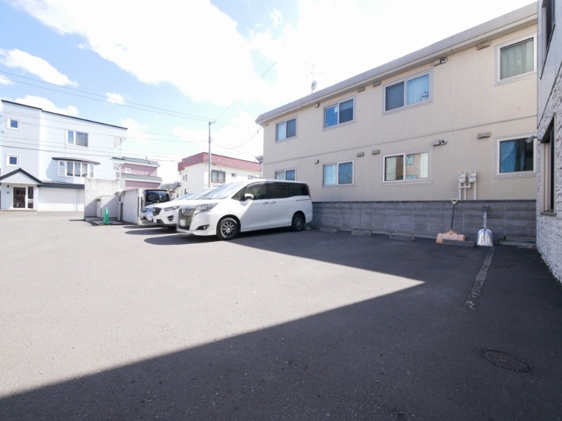 駐車場　駐車スペースでございます！