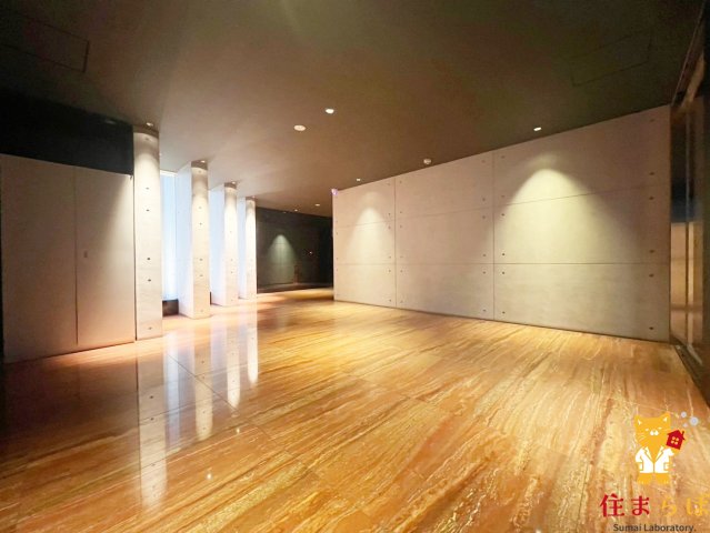 エントランス　共用部の印象も大切に