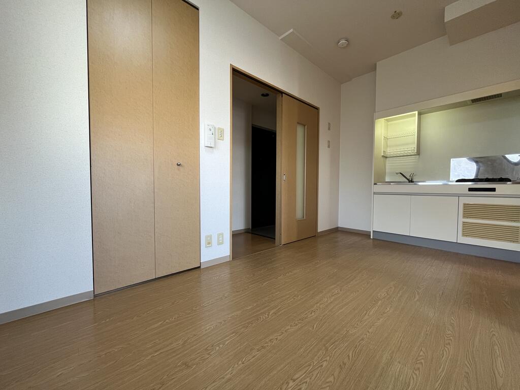 居室・リビング　※同建造物別部屋