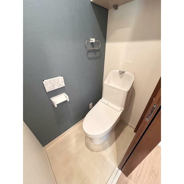 トイレ　温水洗浄便座
