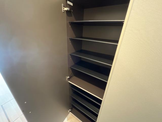 収納　シューズBOX