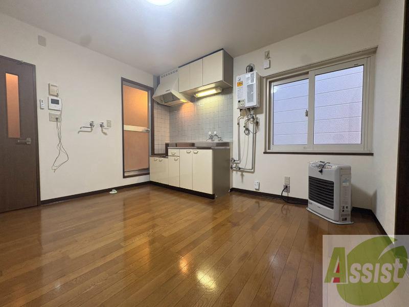 居室・リビング　広くてキレイなお部屋が広がっていて、充実した生活が送れそう。