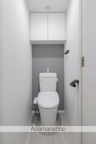 東京メトロ半蔵門線 表参道駅 徒歩13分 14階建 築3年のトイレ写真