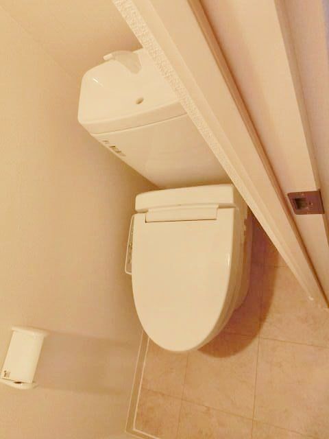 ＪＲ高崎線 宮原駅 徒歩8分 2階建 築12年のトイレ写真