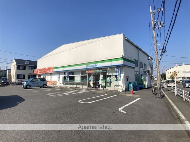 コンビニ　ファミリーマート（コンビニ）まで2632m