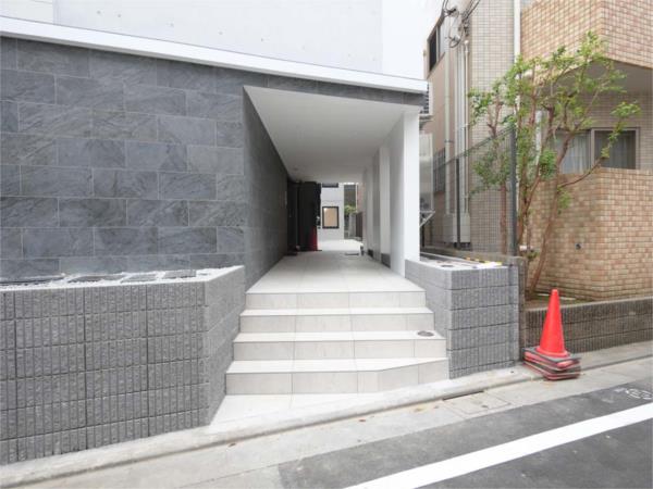 エントランス　毎日通るエントランスはこのようになっています