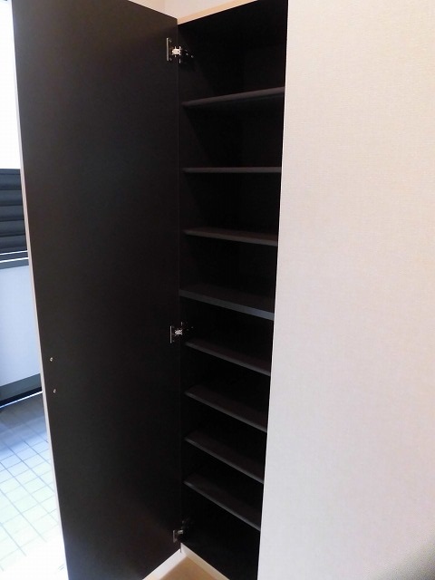 玄関　シューズボックス