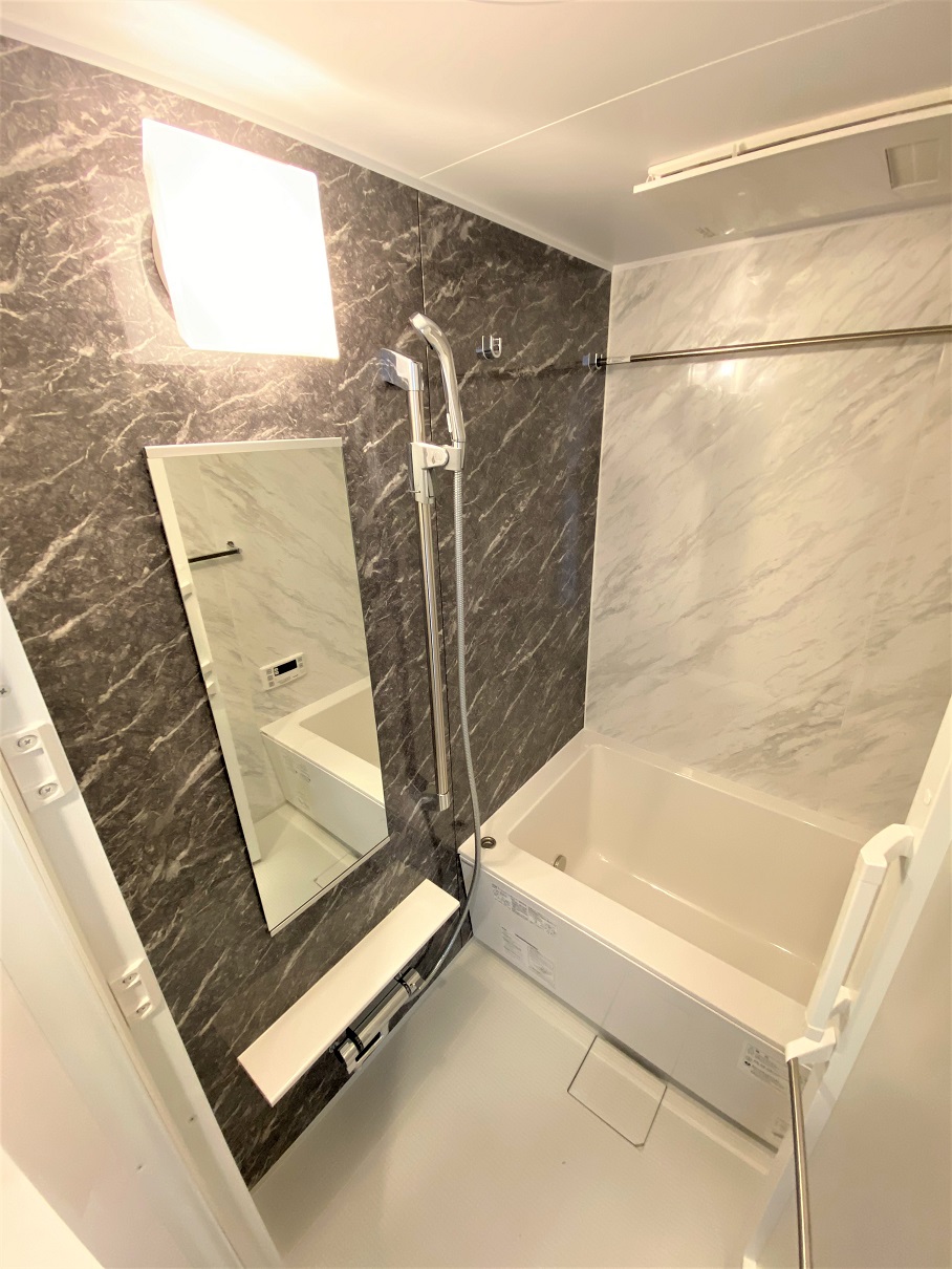 バス・シャワールーム　同タイプ13Fの室内写真（参考写真）になります。