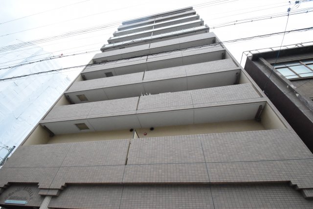 大阪市浪速区立葉のマンションの建物外観