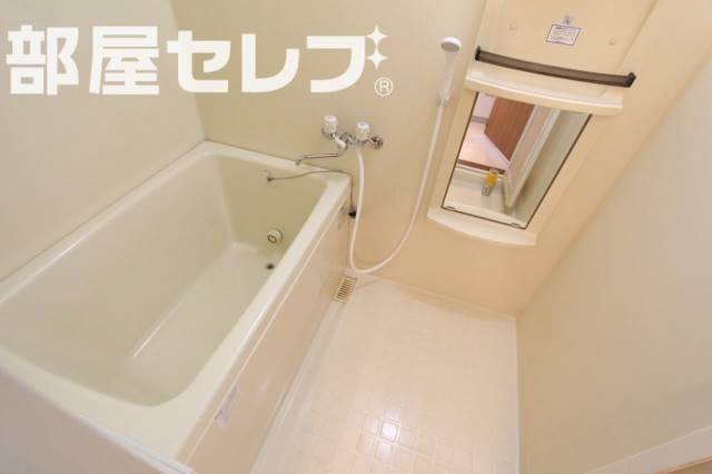 バス・シャワールーム　１０１号室の写真です。