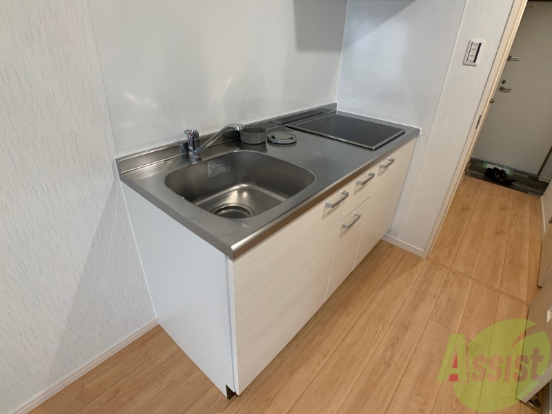 キッチン　キッチンには２口のＩＨコンロが設置済みです。