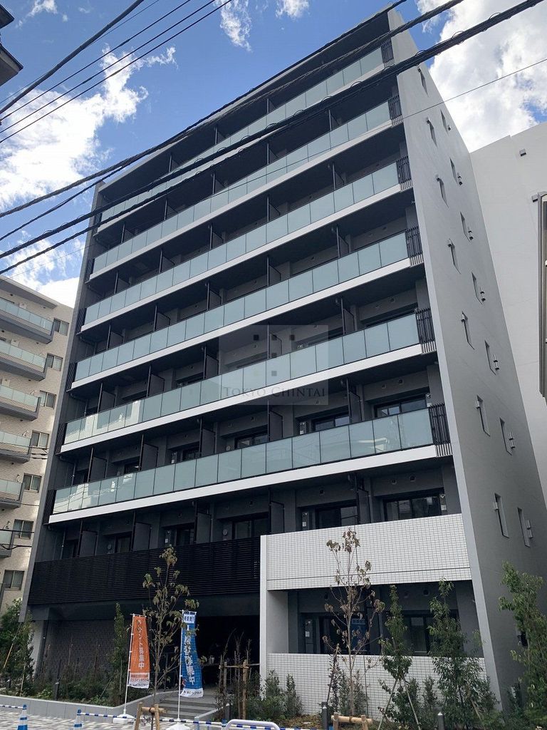 新宿区若葉のマンションの建物外観