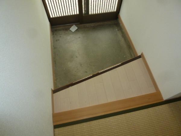 玄関　玄関スペースも広いですよ♪