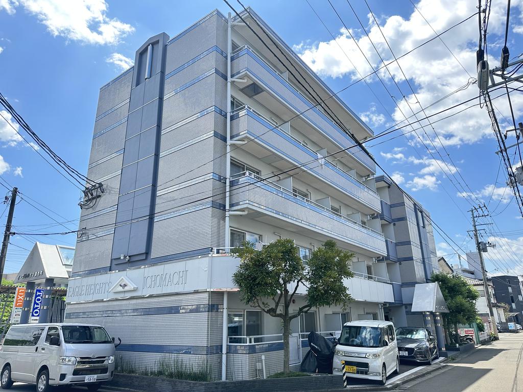 イーグルハイツ銀杏町の建物外観