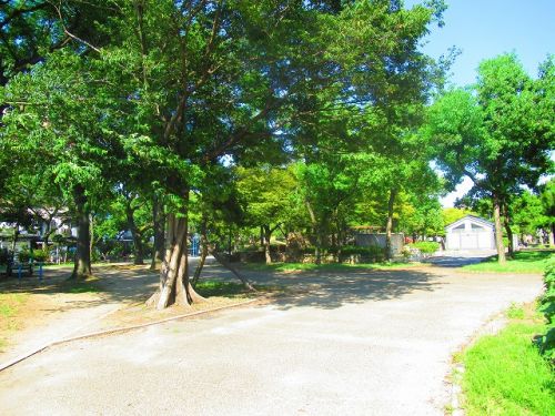 【フジパレス我孫子前駅西の公園】