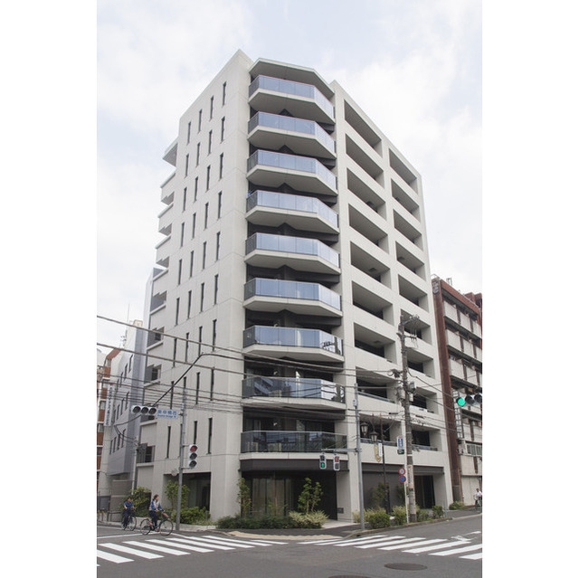 【渋谷区東のマンションの建物外観】