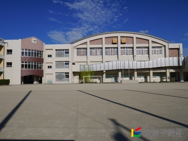 【フェアプラッツＡ棟の小学校】