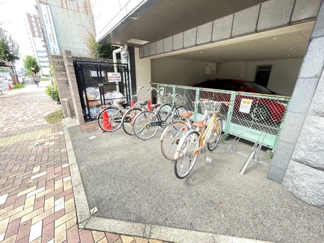 【グレイス名駅北の駐車場】