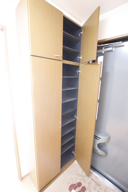 玄関　シューズボックス