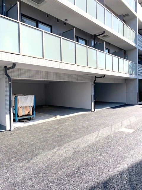 【川崎市幸区古川町のマンションの駐車場】