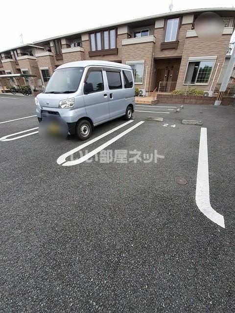 【上益城郡御船町大字滝川のアパートの駐車場】