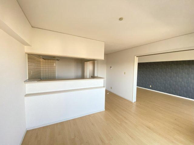 その他部屋・スペース　別部屋反転間取りの参考写真となります。