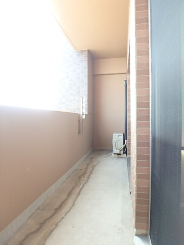 バルコニー　図面と現状に相違がある場合には現状を優先