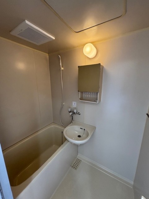 バス・シャワールーム