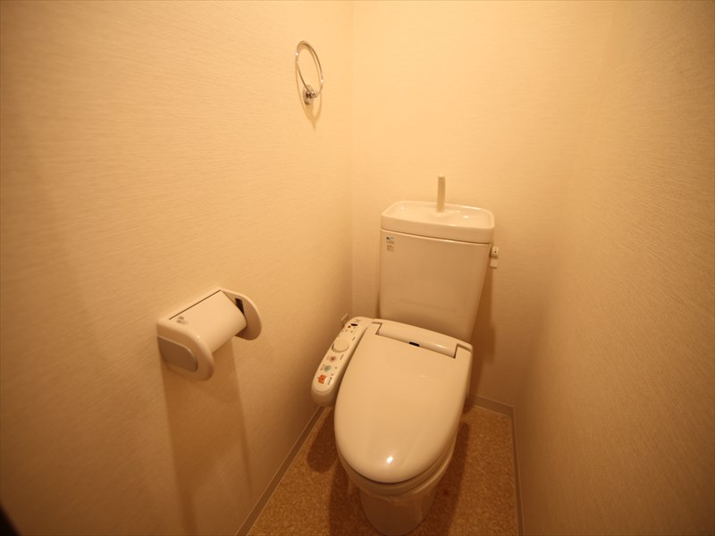 トイレ　トイレ　ウォッシュレット付