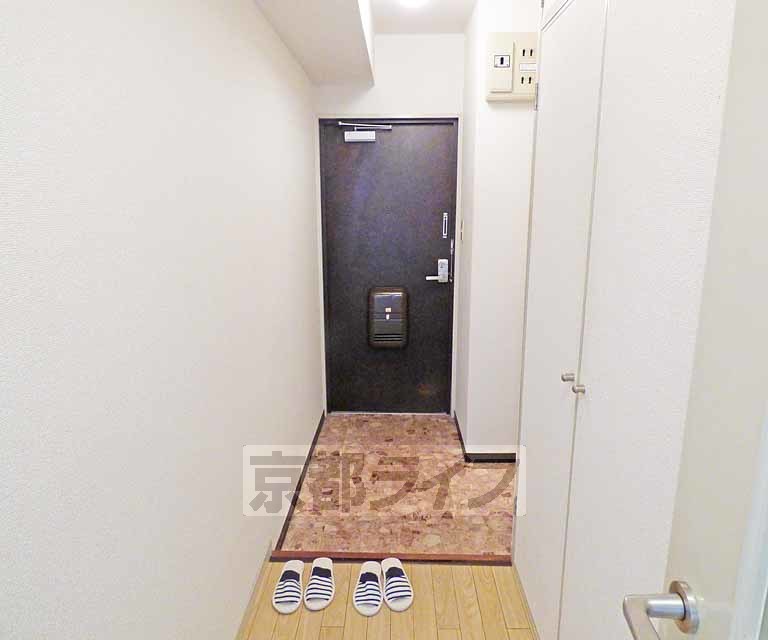 玄関　広々とした玄関です。