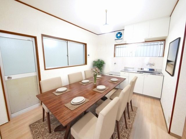 居室・リビング　CGで家具等を配置したもので家具等は含まれません