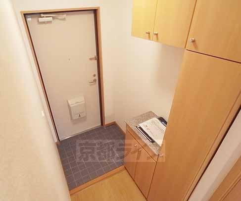 玄関　玄関もすっきり大きなシューズボックス付き