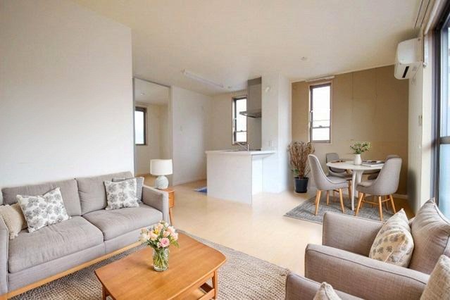 居室・リビング　ＣＧで家具等を配置したもので家具等は含まれません。